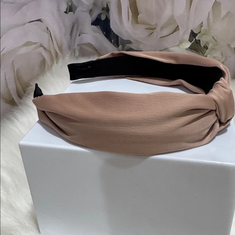 Elegant Tan Knotted Headband